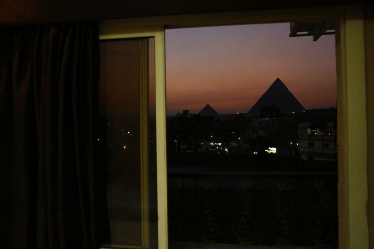 Happy Days Pyramids 2* Kafrat al Jabal