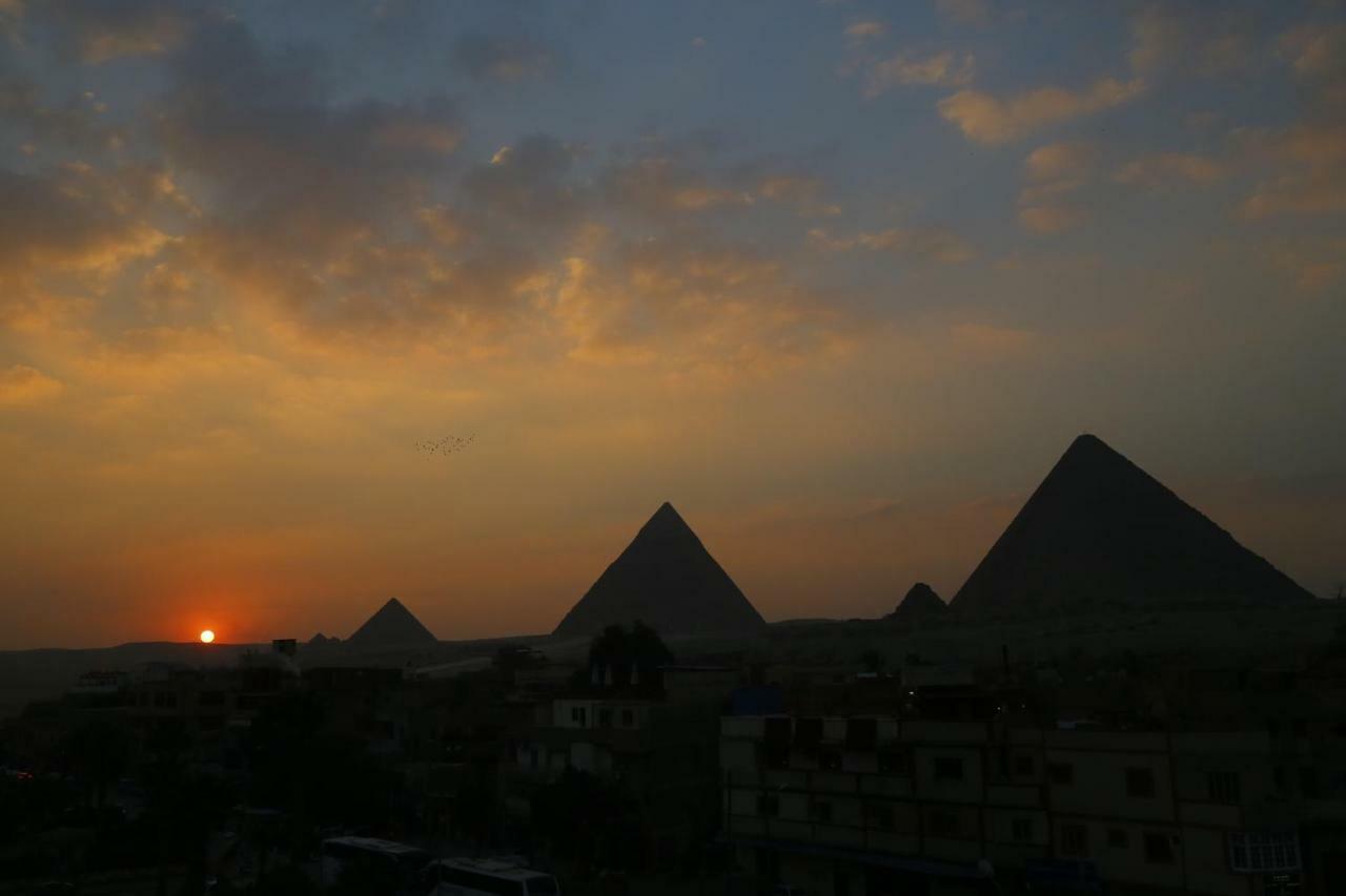 Happy Days Pyramids Inn 2*