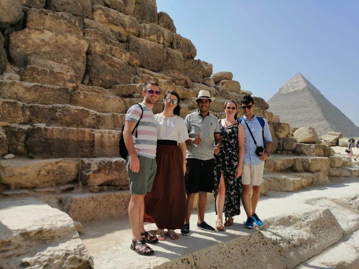 Мини-отель Happy Days Pyramids 2*